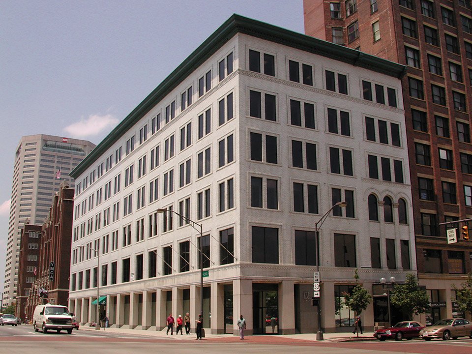Building Southeast 16 W Long